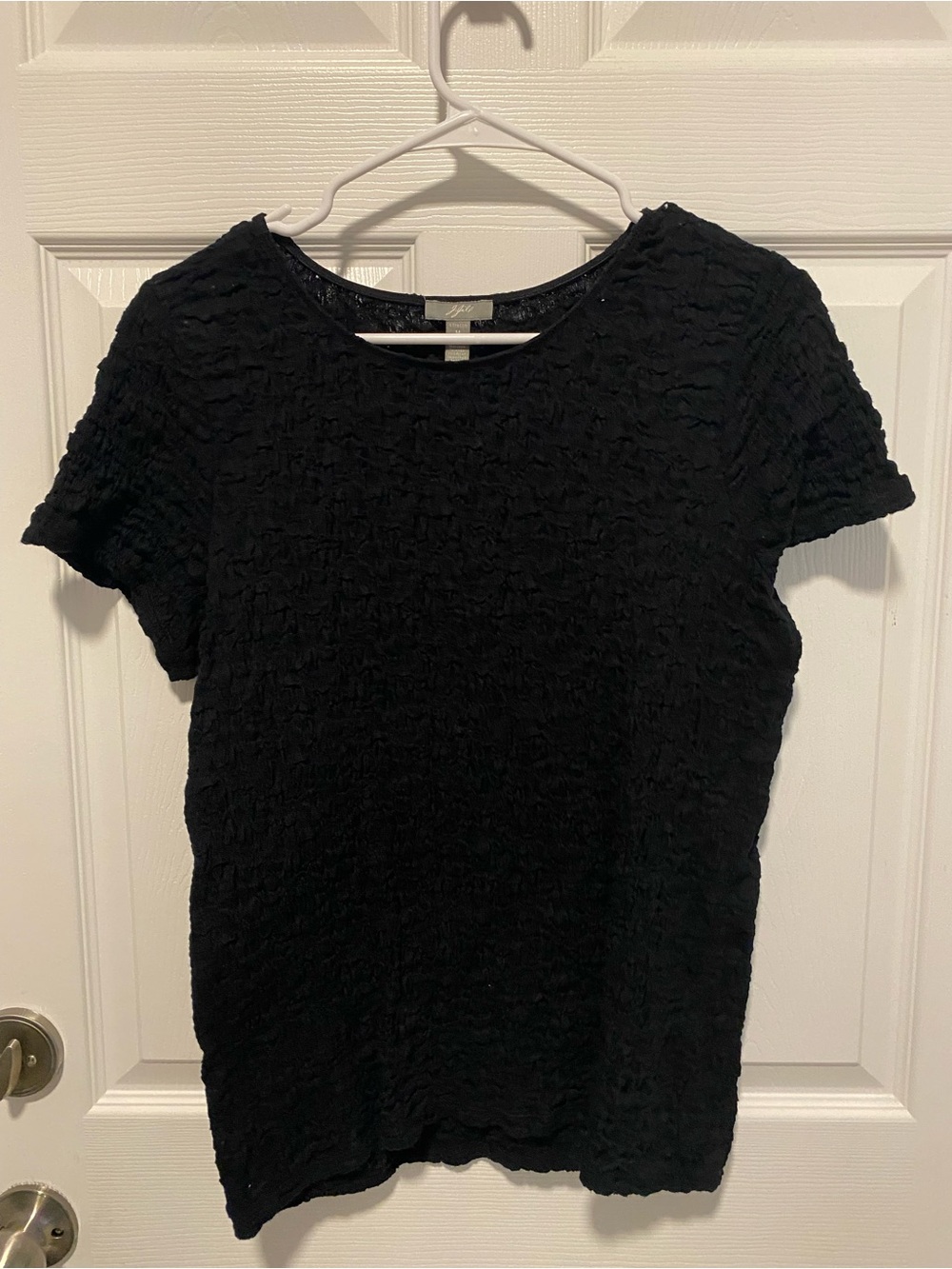 Women's Black Textured Short Sleeve Top